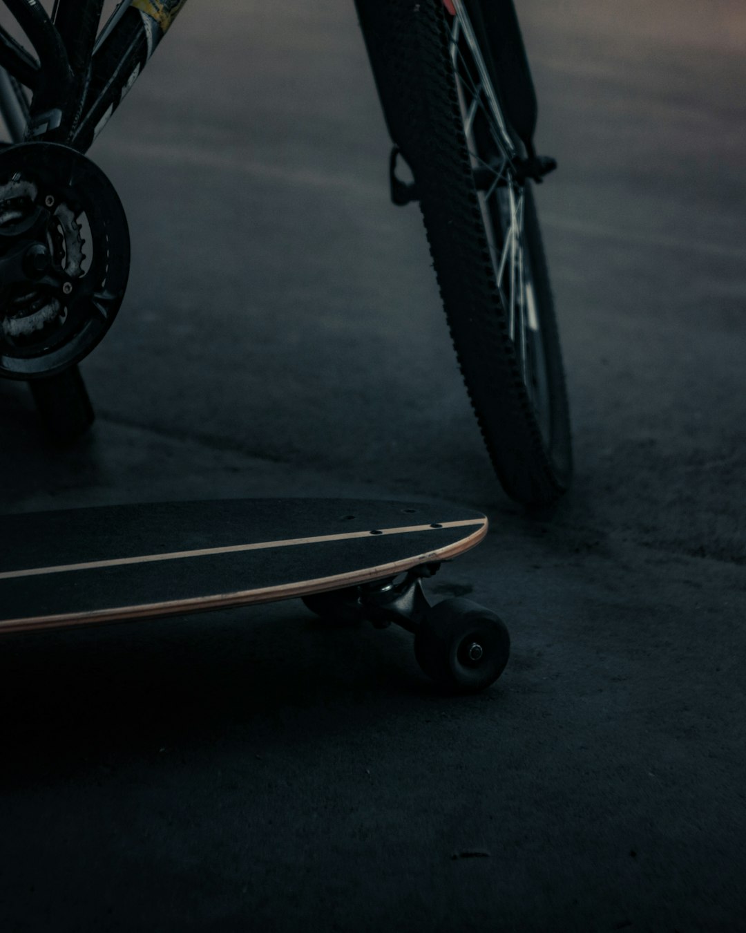 Кого играл Максим Пинскер в сериале «Интерны»?